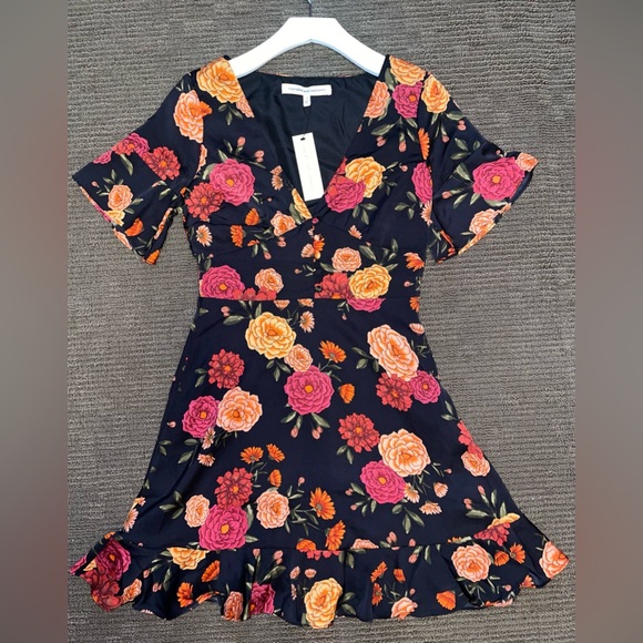 CUPCAKE and CASHMERE Open Back Cocktail Dress *Size S New with tags